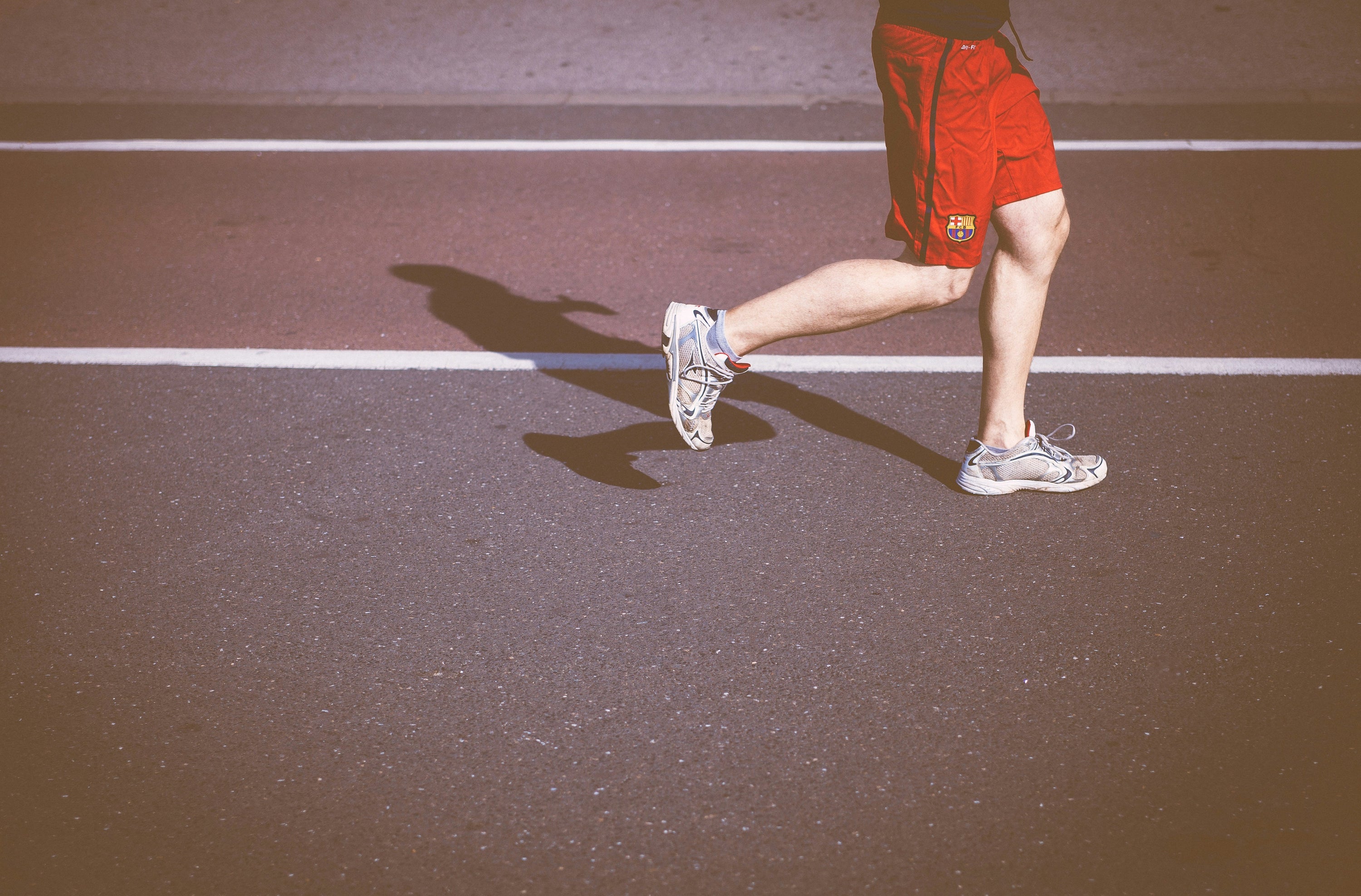 Headlamps vs. Waistlamps: Which One Is Best for Night Running and Ultras?
