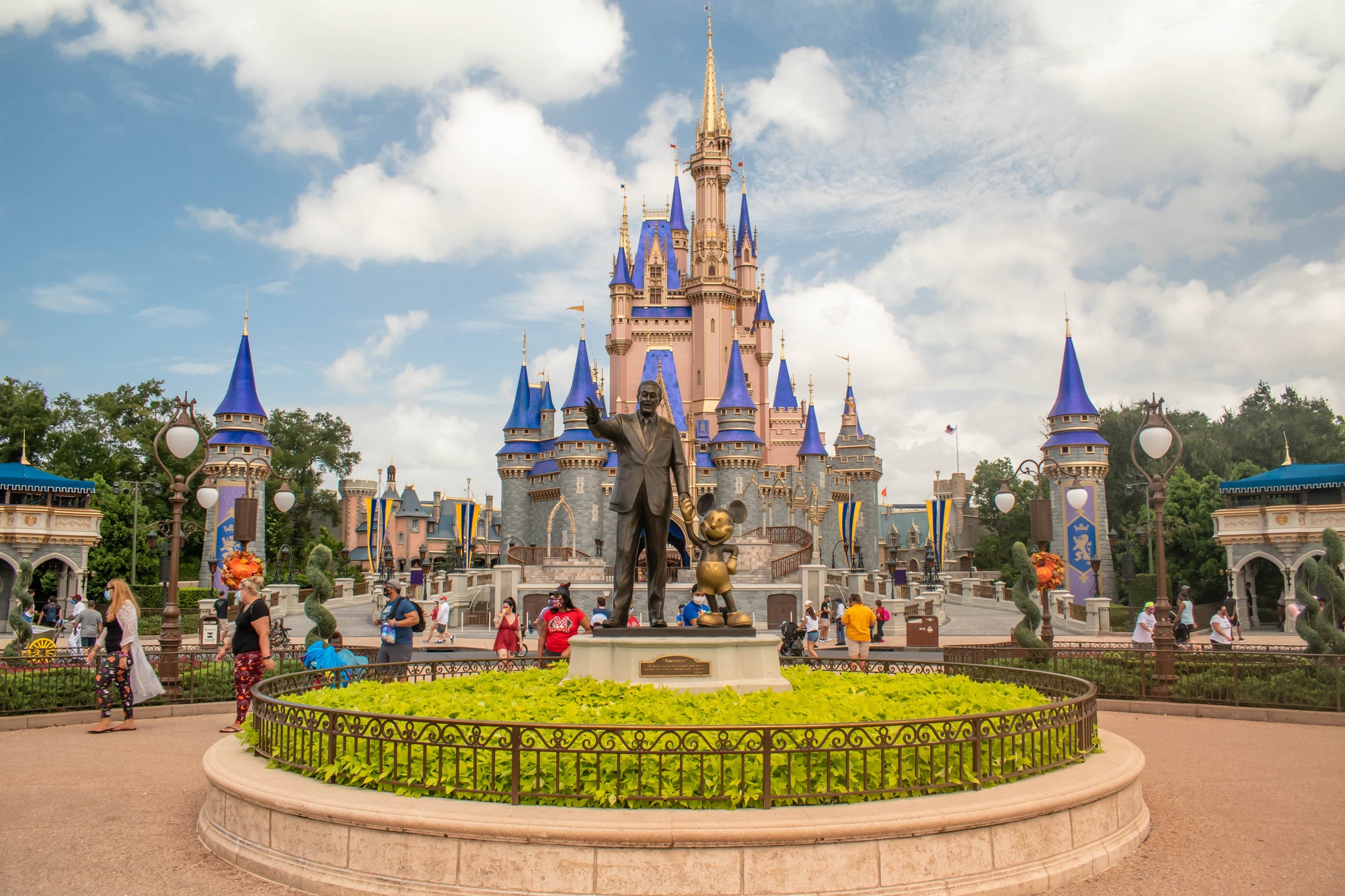 Your Guide to the Walt Disney World Marathon in Florida