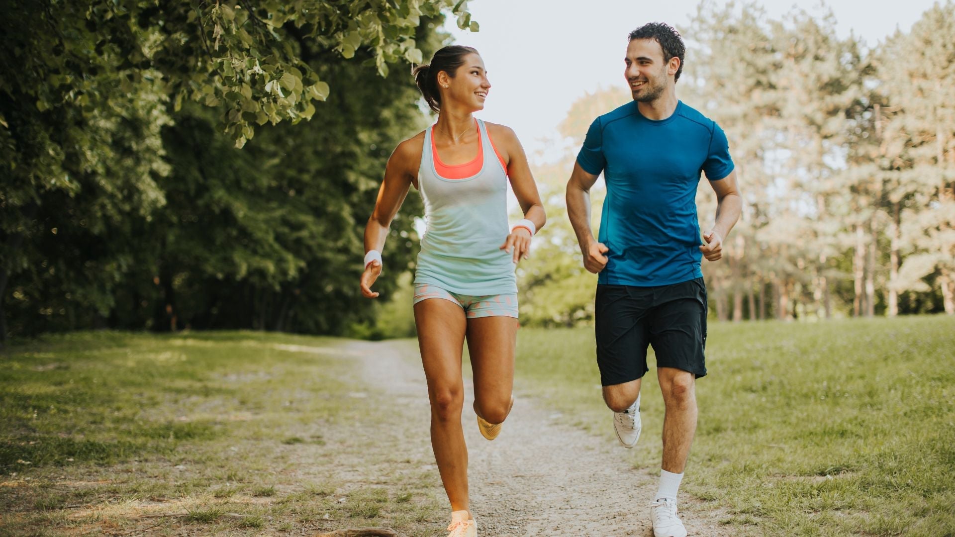 Mastering Downhill Running Technique