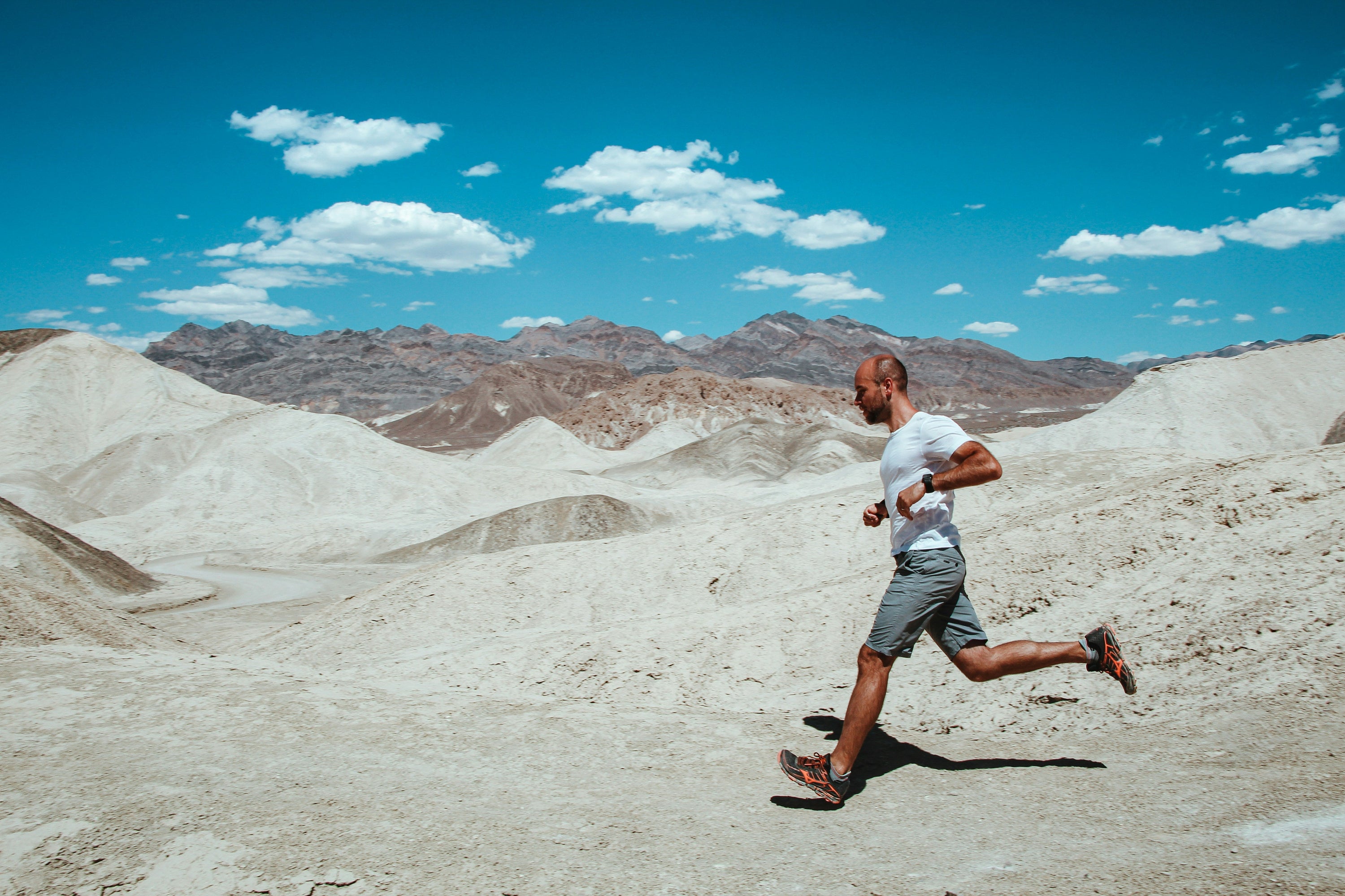 Training in the Heat: Hydration, Gear, and Adjusting Intensity